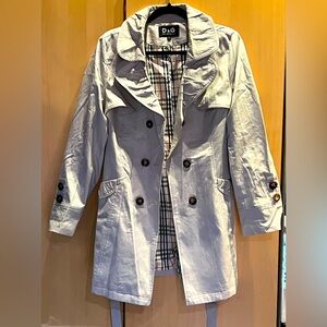 Dolce & Gabbana Women's Ecru Trench Coat w/tie belt